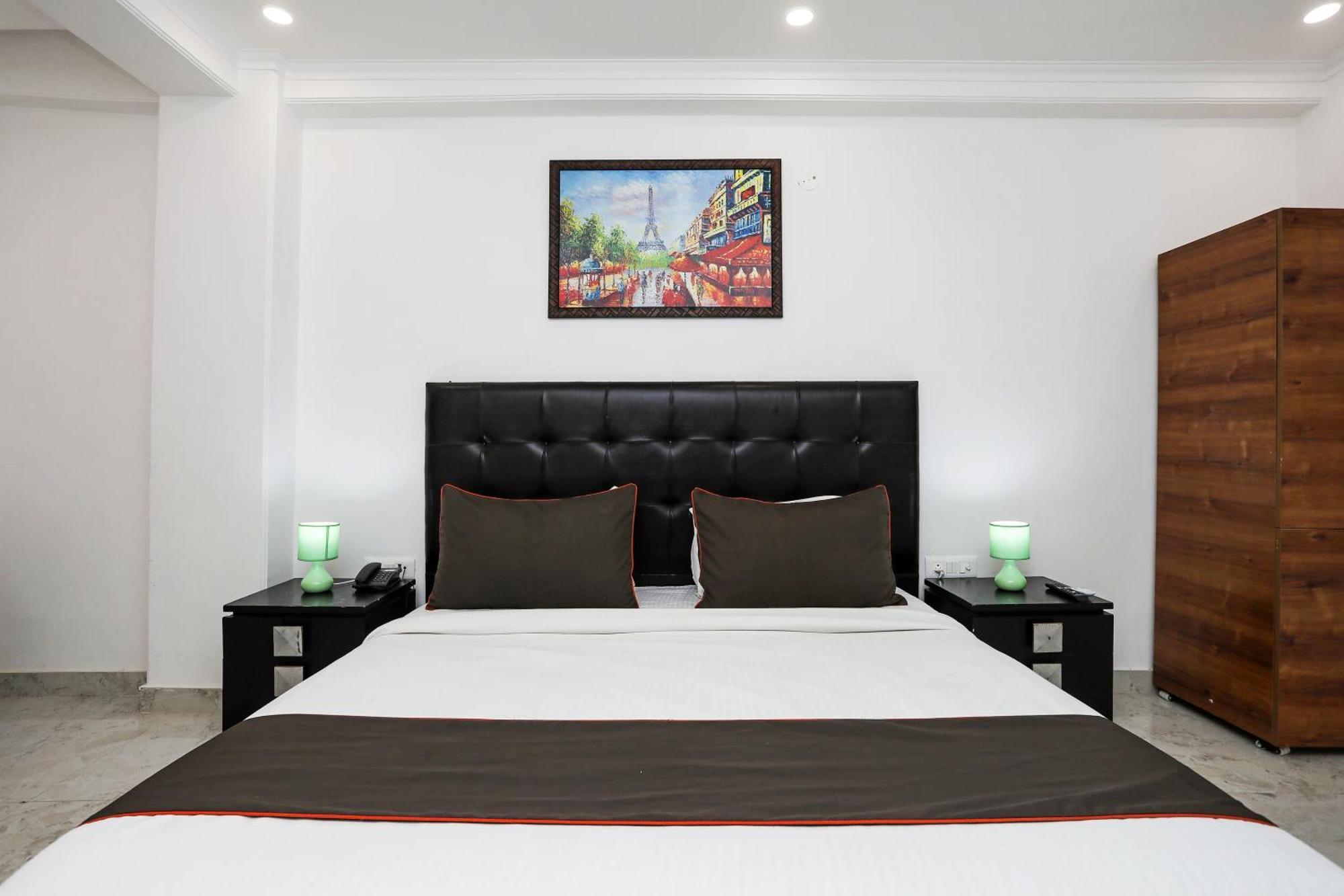 Collection O Residency Near Dwarka Sector 21 Metro Station Kapas Hera Exterior foto